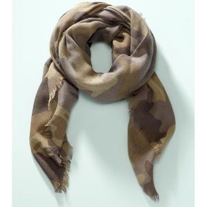 Camo lightweight scarf Stella & Dot